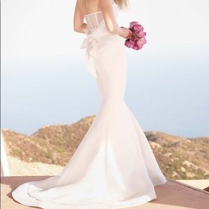 Vera Wang White Wedding Dress 2 vw351081
